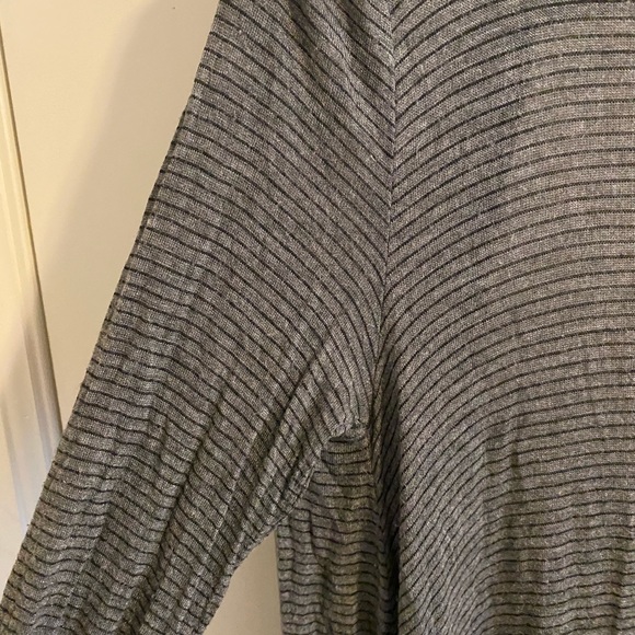 Long Flowy Gray Stripped Cardigan - Picture 5 of 5